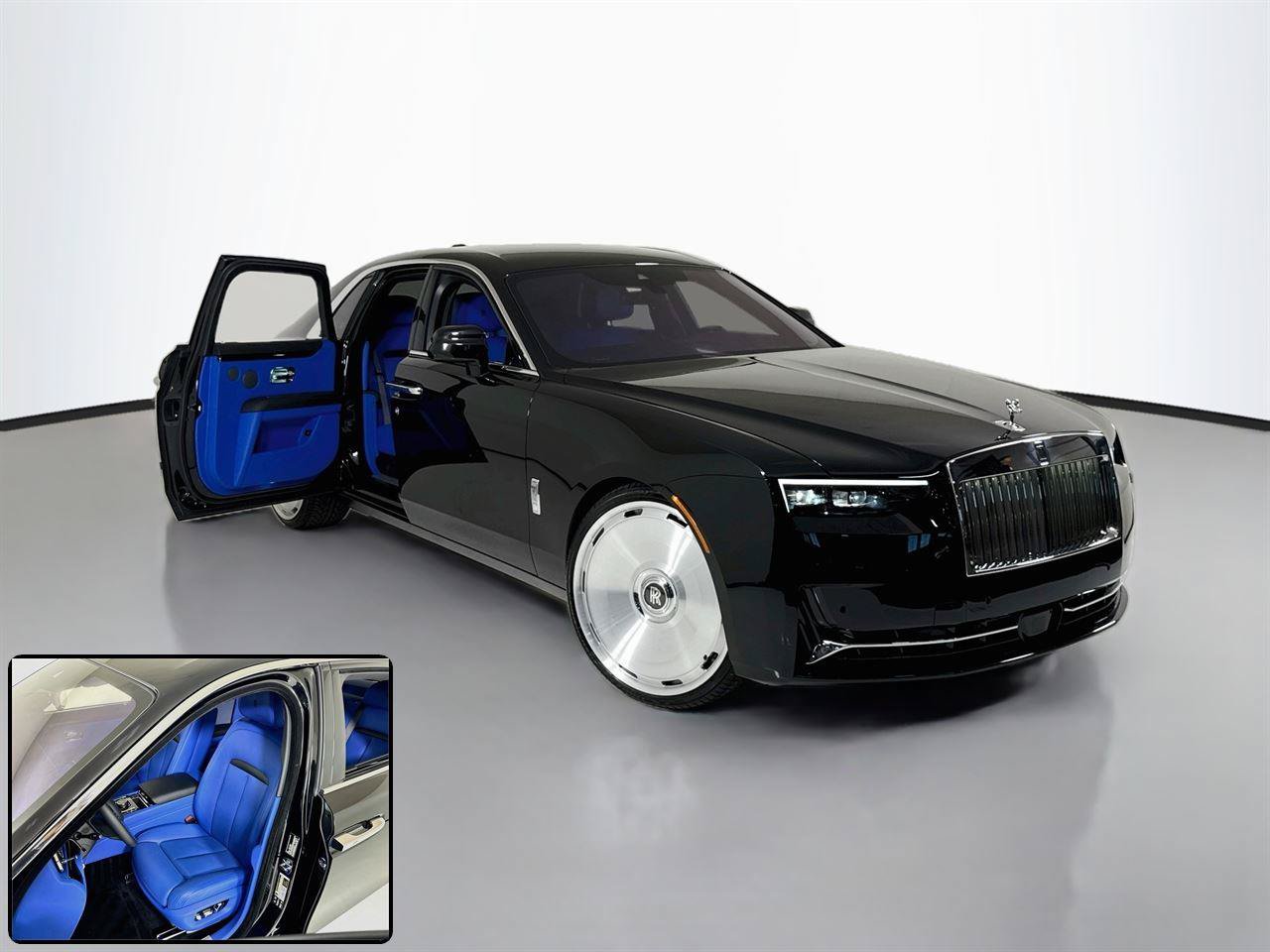 Used 2025 Rolls-Royce Ghost AWD/4WD image 2