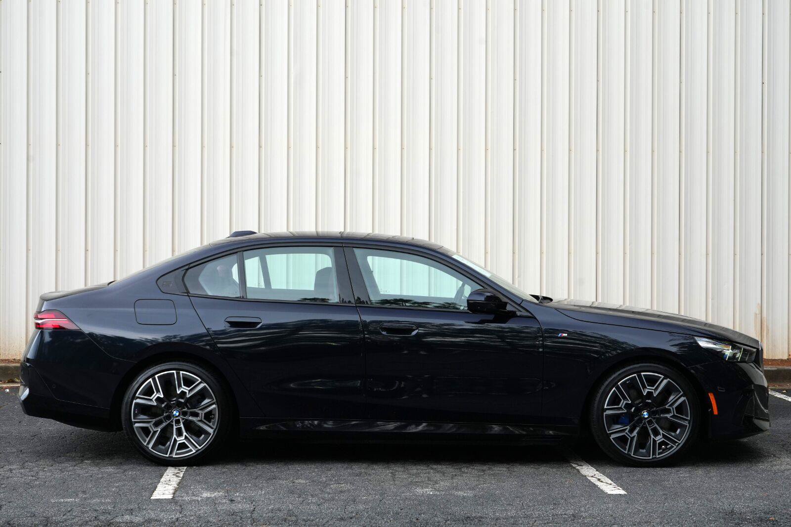 Used 2025 BMW i5 xDrive40 w/ M Sport Package AWD/4WD image 57