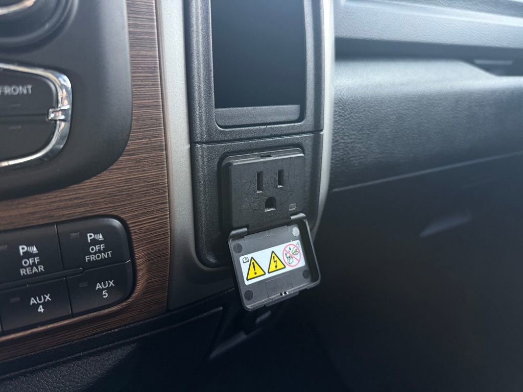 Used 2017 RAM 2500 Laramie w/ Sport Appearance Group AWD/4WD image 32