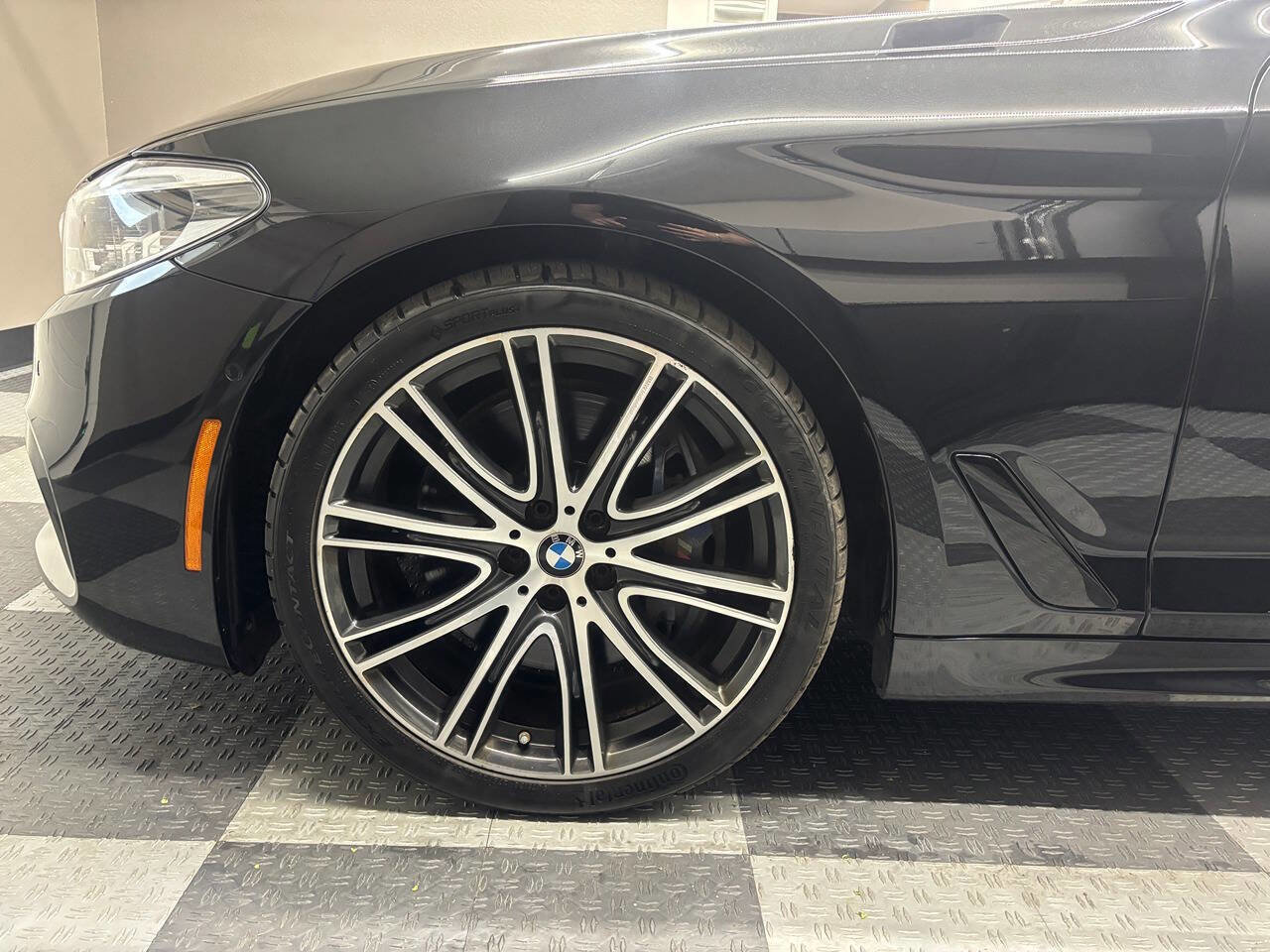 Used 2017 BMW 540i RWD image 12