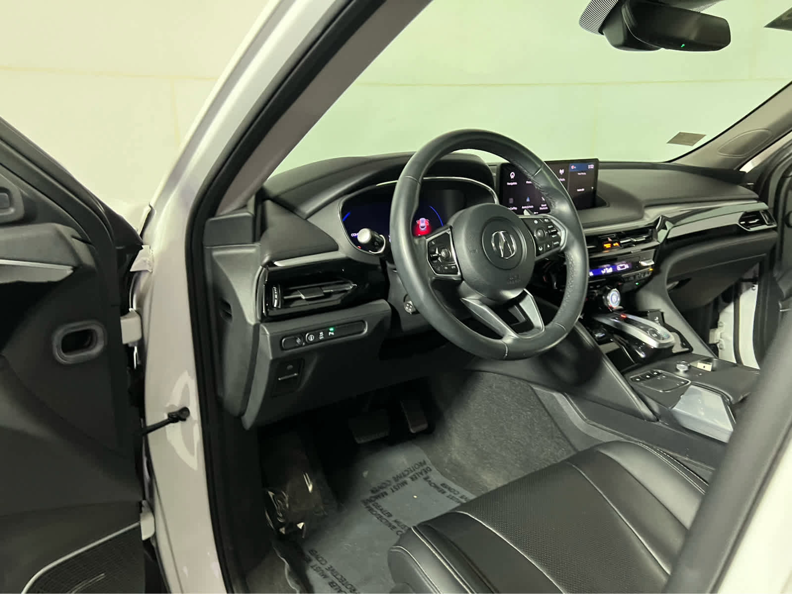 Used 2023 Acura MDX SH-AWD w/ Technology Package image 22