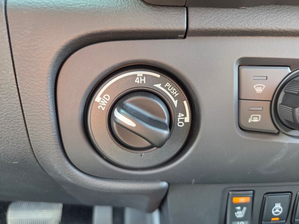 Used 2025 Nissan Frontier PRO-4X w/ Pro Premium Package AWD/4WD image 29