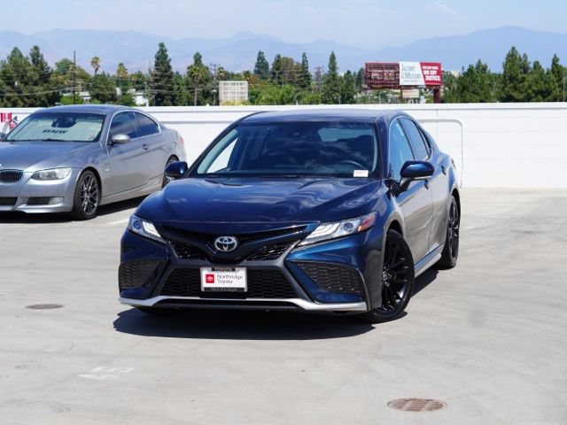 Used 2021 Toyota Camry XSE w/ Carpet Mat Package (TMS) FWD image 5