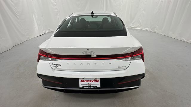 Used 2024 Hyundai Elantra Limited image 4