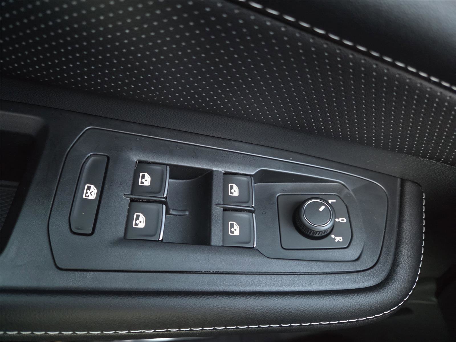 New 2026 Volkswagen Atlas SEL image 13