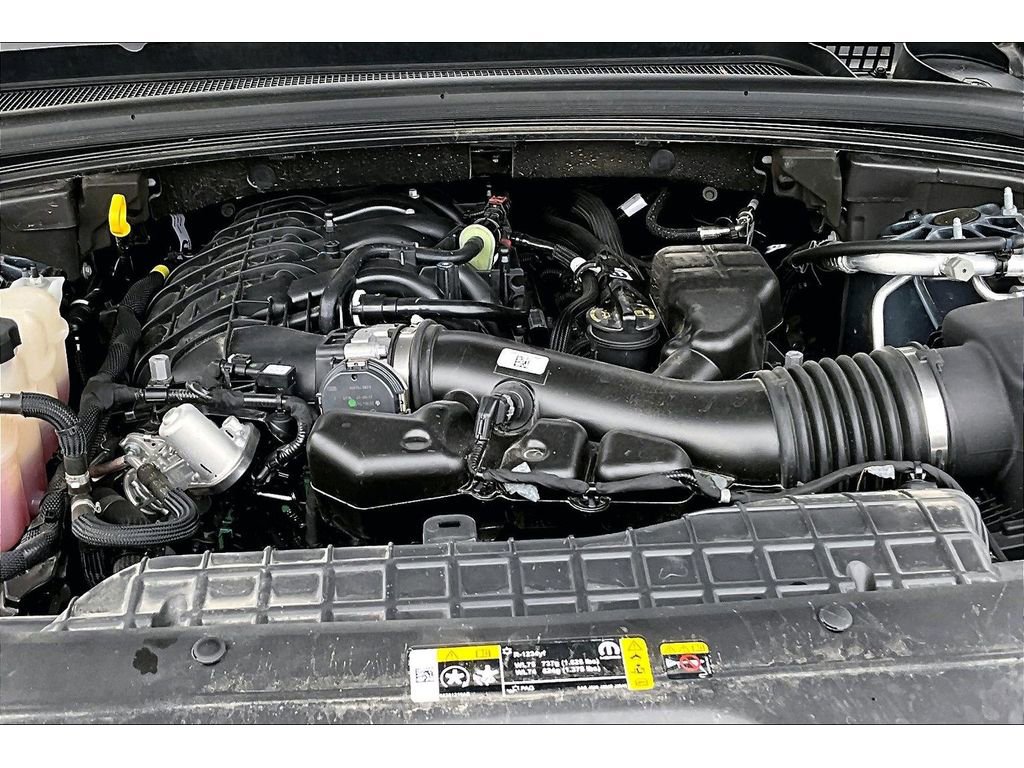 Certified 2025 Jeep Grand Cherokee L Laredo w/ Luxury Tech Group I image 11