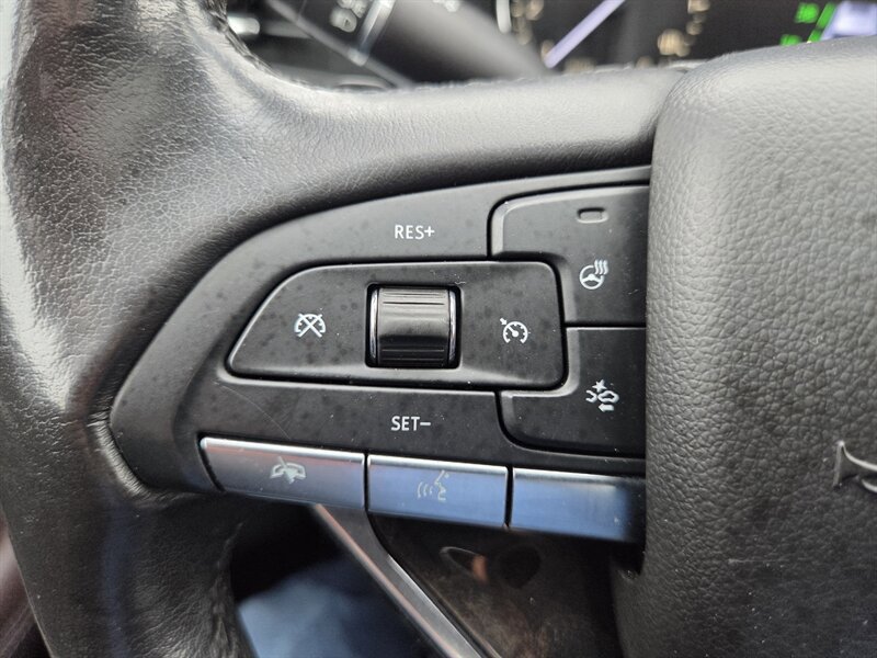 Used 2020 Cadillac XT6 Premium Luxury AWD/4WD image 16