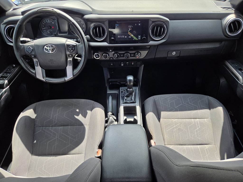 Used 2018 Toyota Tacoma TRD Off-Road AWD/4WD image 12
