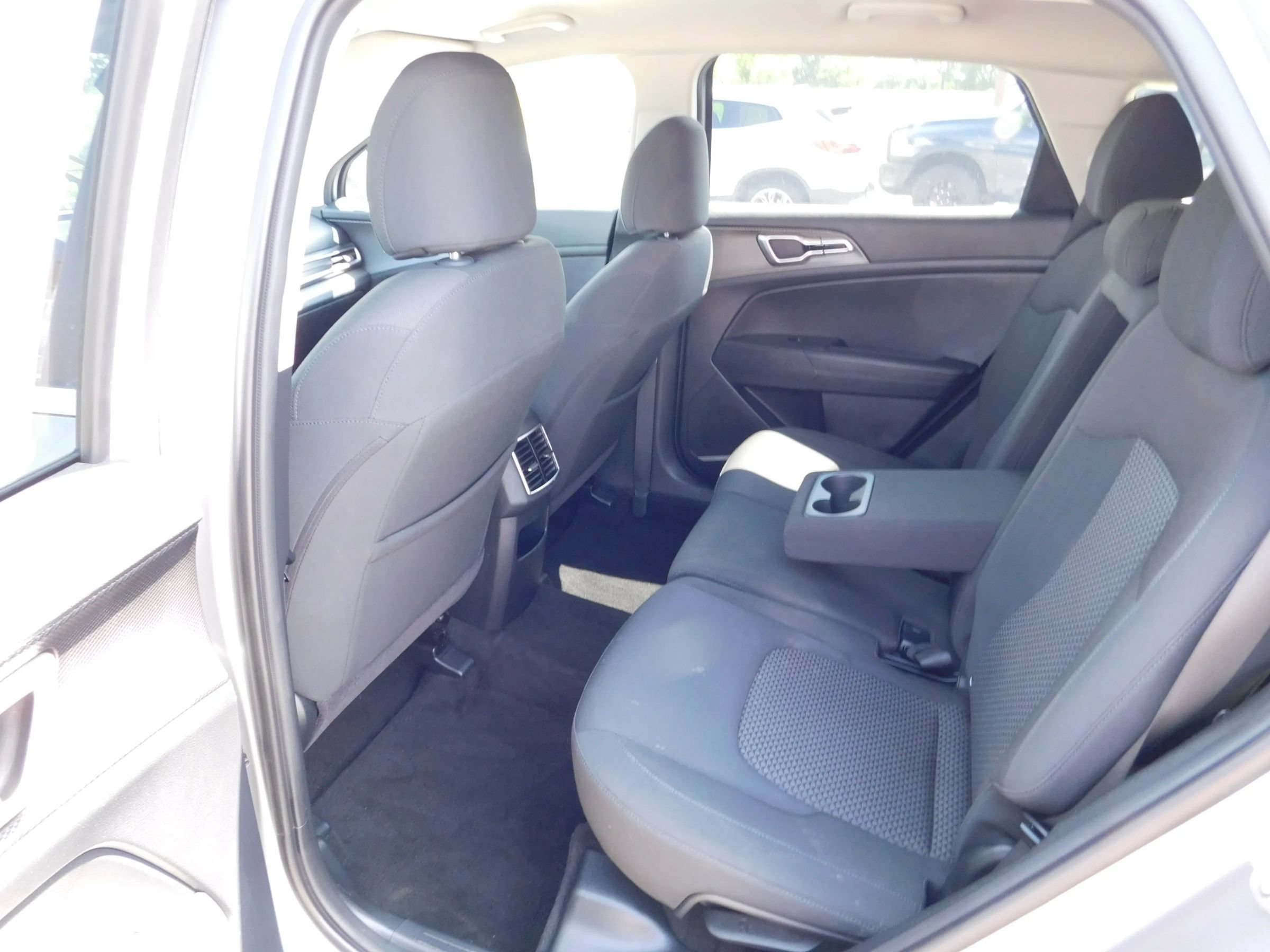 Used 2023 Kia Sportage LX FWD image 11