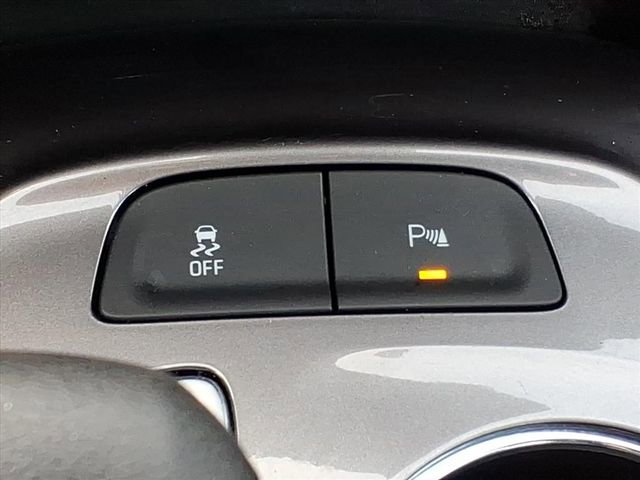 Used 2022 Chevrolet Malibu RS image 22