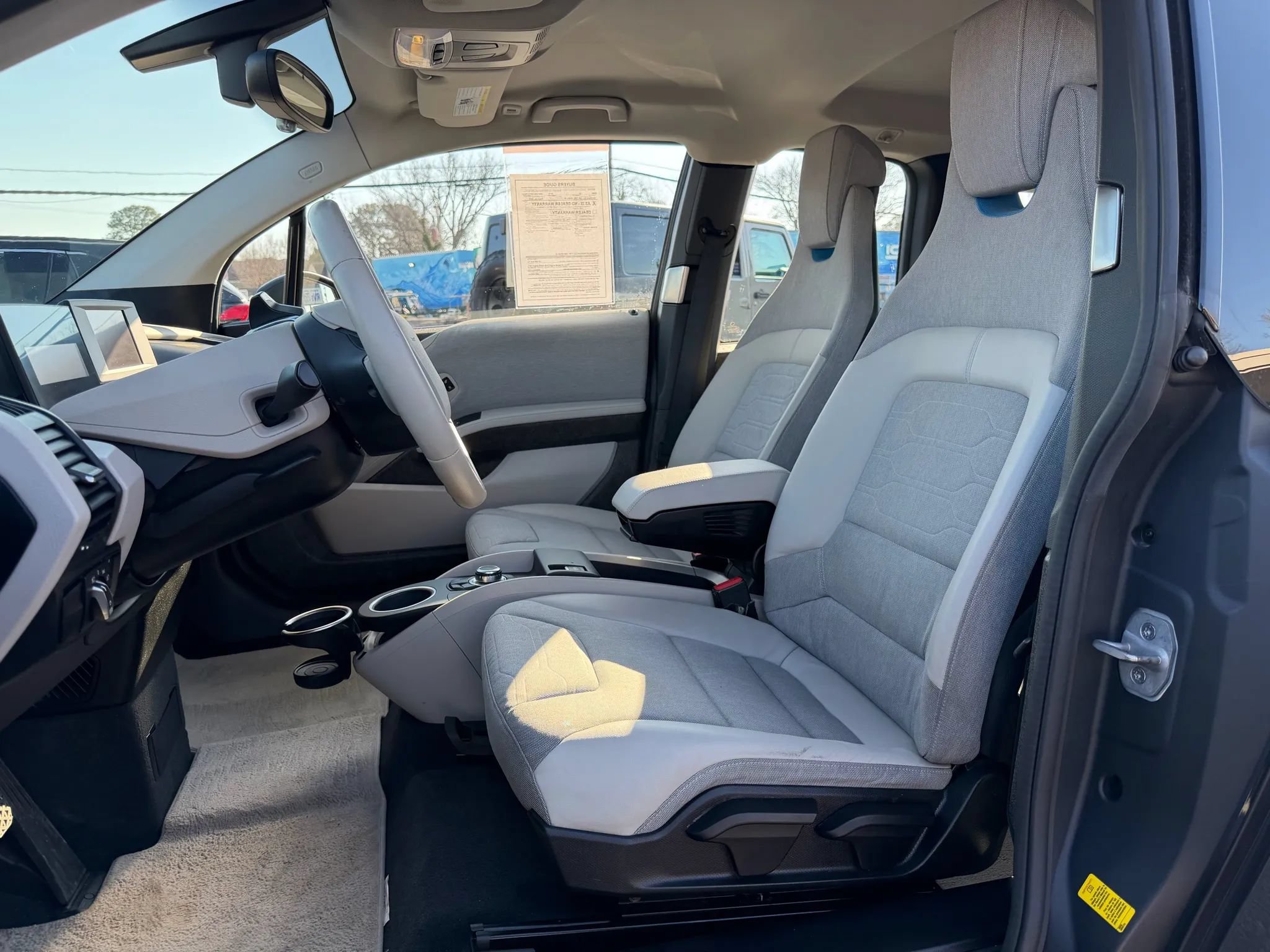 Used 2015 BMW i3 w/ Range Extender RWD image 11