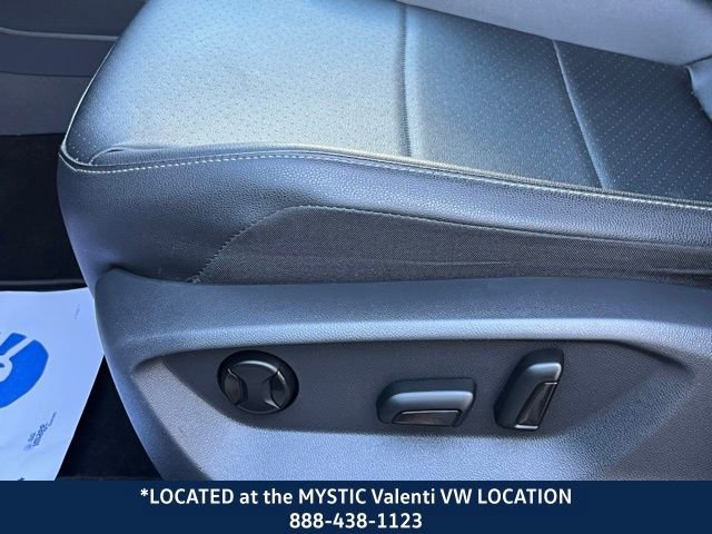 Used 2020 Volkswagen Tiguan SE image 34