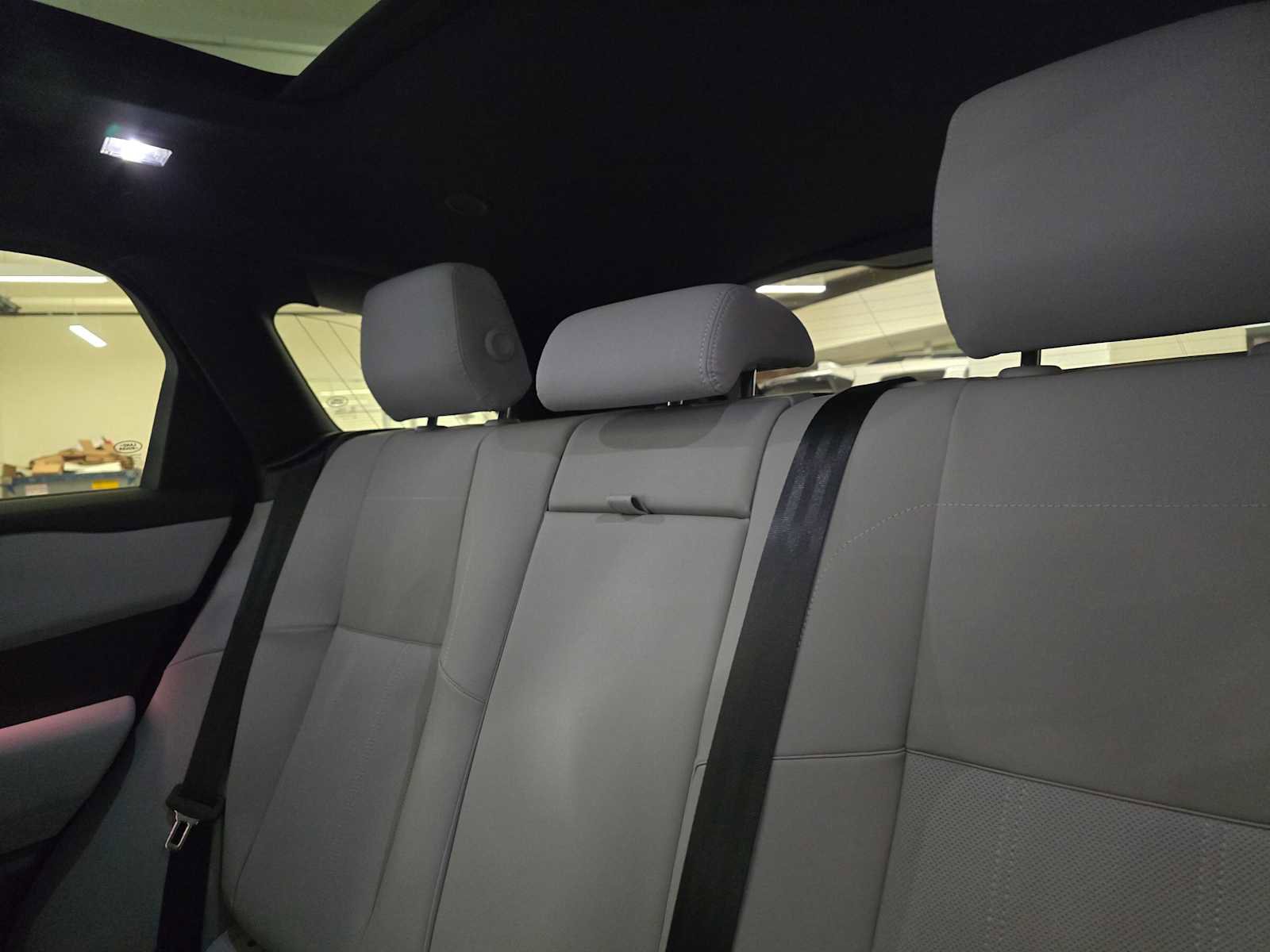 New 2026 Land Rover Range Rover Velar Dynamic SE image 17
