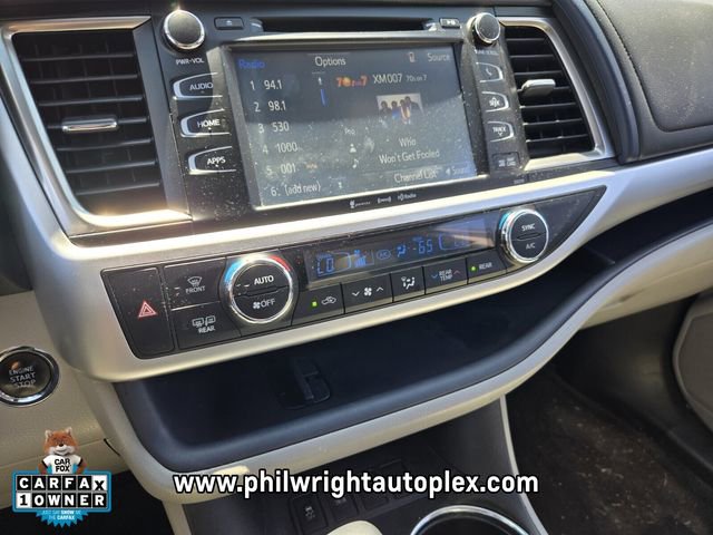 Used 2022 Toyota RAV4 LE FWD image 22