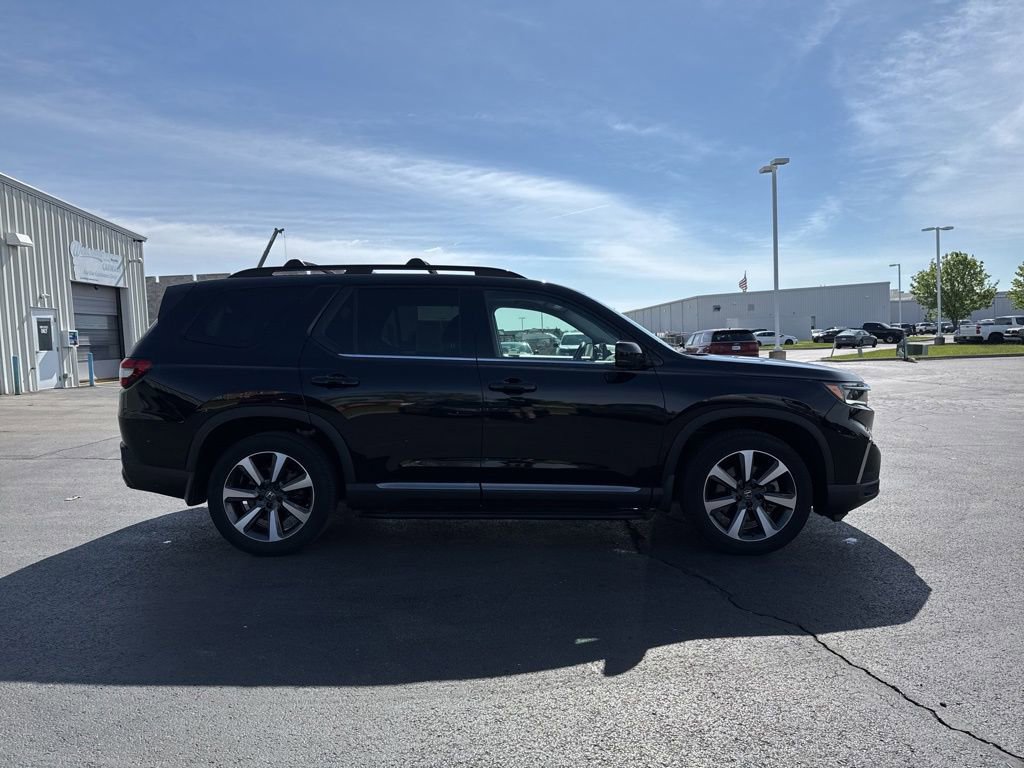 Used 2025 Honda Pilot Elite image 8