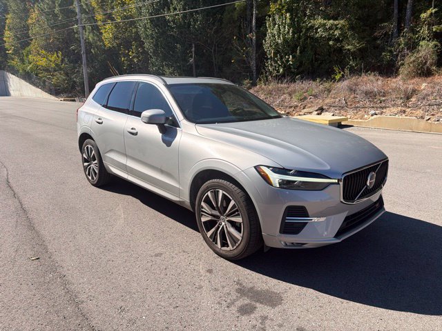 Used 2022 Volvo XC60 B5 Momentum w/ Protection Package Premier FWD image 1