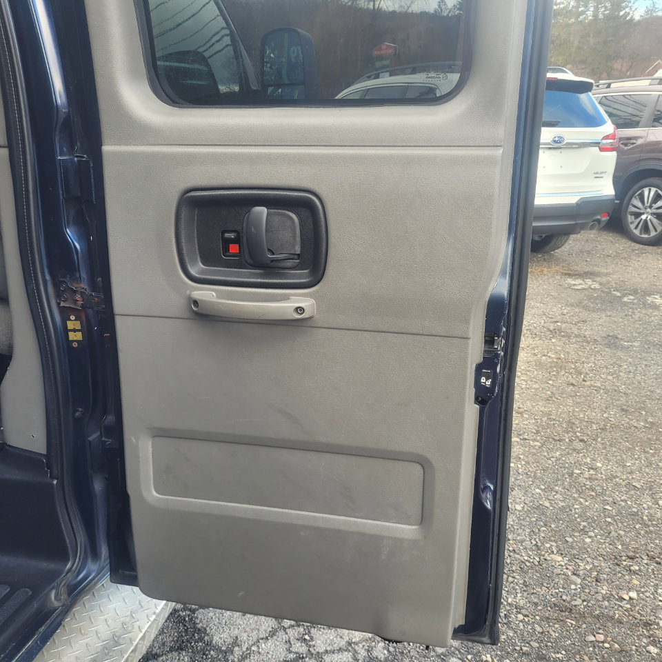 Used 2015 Chevrolet Express 3500 LT w/ LT Preferred Equipment Group image 25