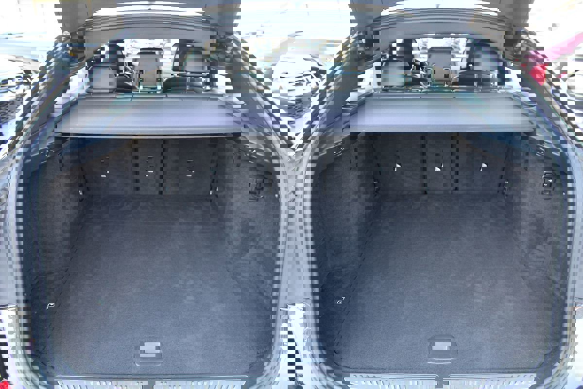 Used 2018 BMW 640i Gran Turismo xDrive image 37