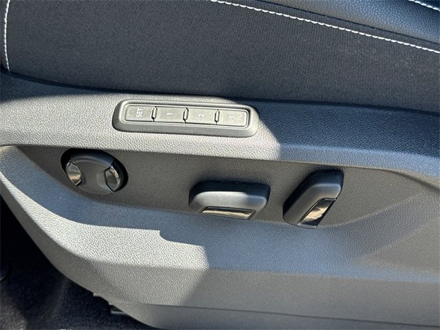New 2026 Volkswagen Atlas Cross Sport SEL R-Line image 37