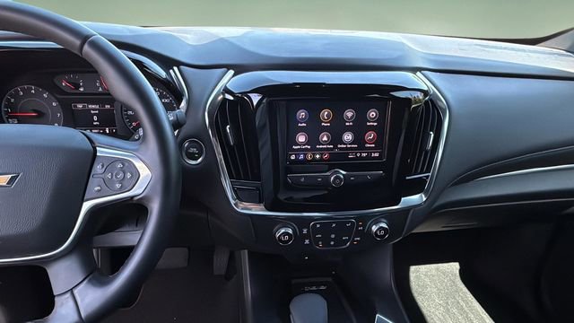 Used 2023 Chevrolet Traverse LT image 12