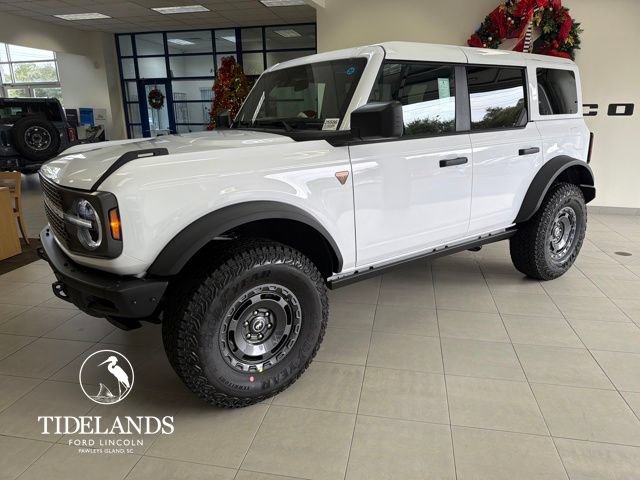 New 2025 Ford Bronco Badlands w/ Sasquatch Package AWD/4WD image 4