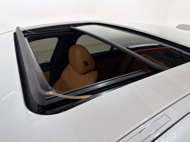 Certified 2023 BMW 330i xDrive Sedan w/ Premium Package AWD/4WD image 27