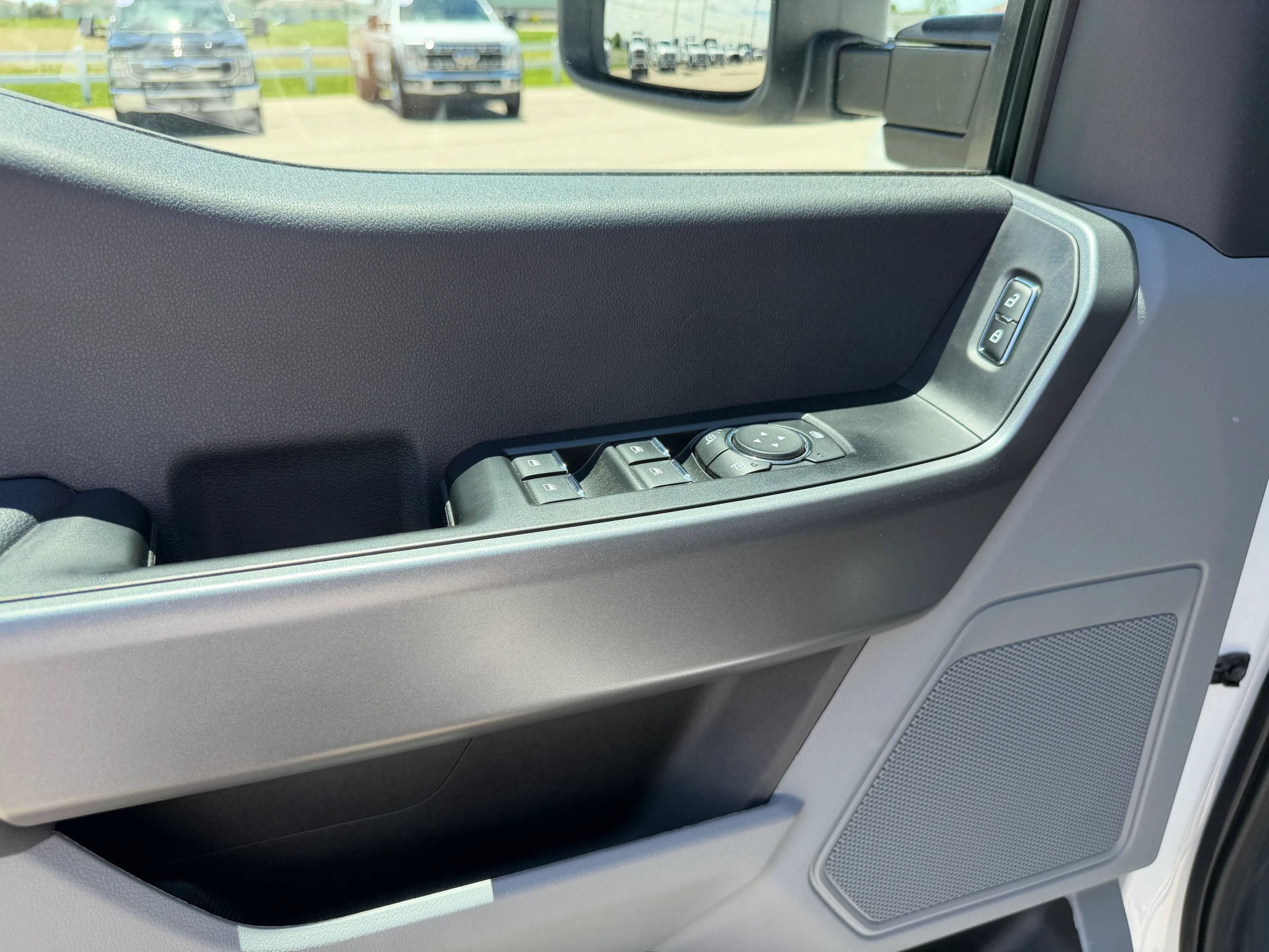 Used 2025 Ford F350 XLT AWD/4WD image 18