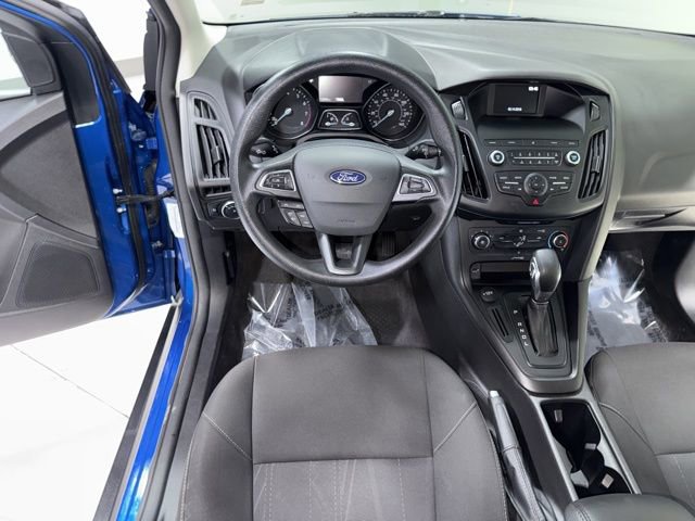 Used 2018 Ford Focus SE FWD image 14