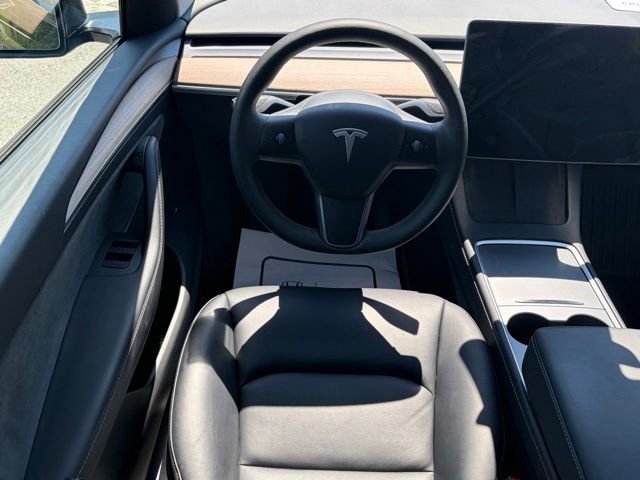 Used 2025 Tesla Model Y Long Range RWD image 33