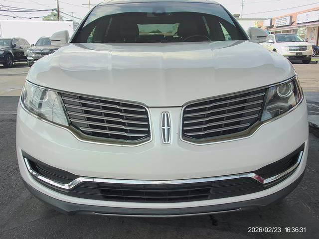 Used 2017 Lincoln MKX Reserve w/ Lincoln MKX Climate Package image 2