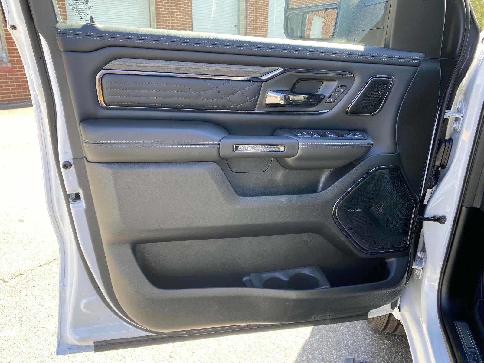 New 2025 RAM 1500 Limited image 14