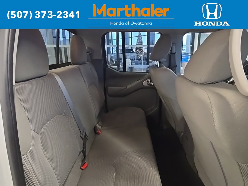 Used 2018 Nissan Frontier SV image 15