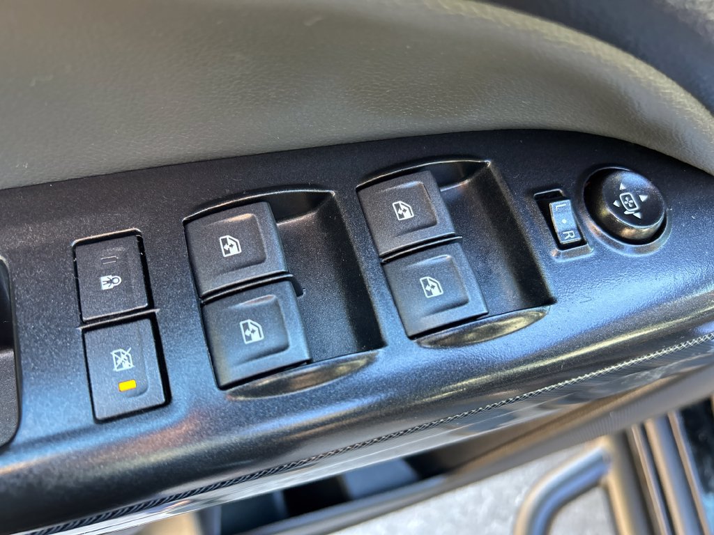Used 2019 Chevrolet Colorado Z71 w/ Z71 Midnight Edition AWD/4WD image 19