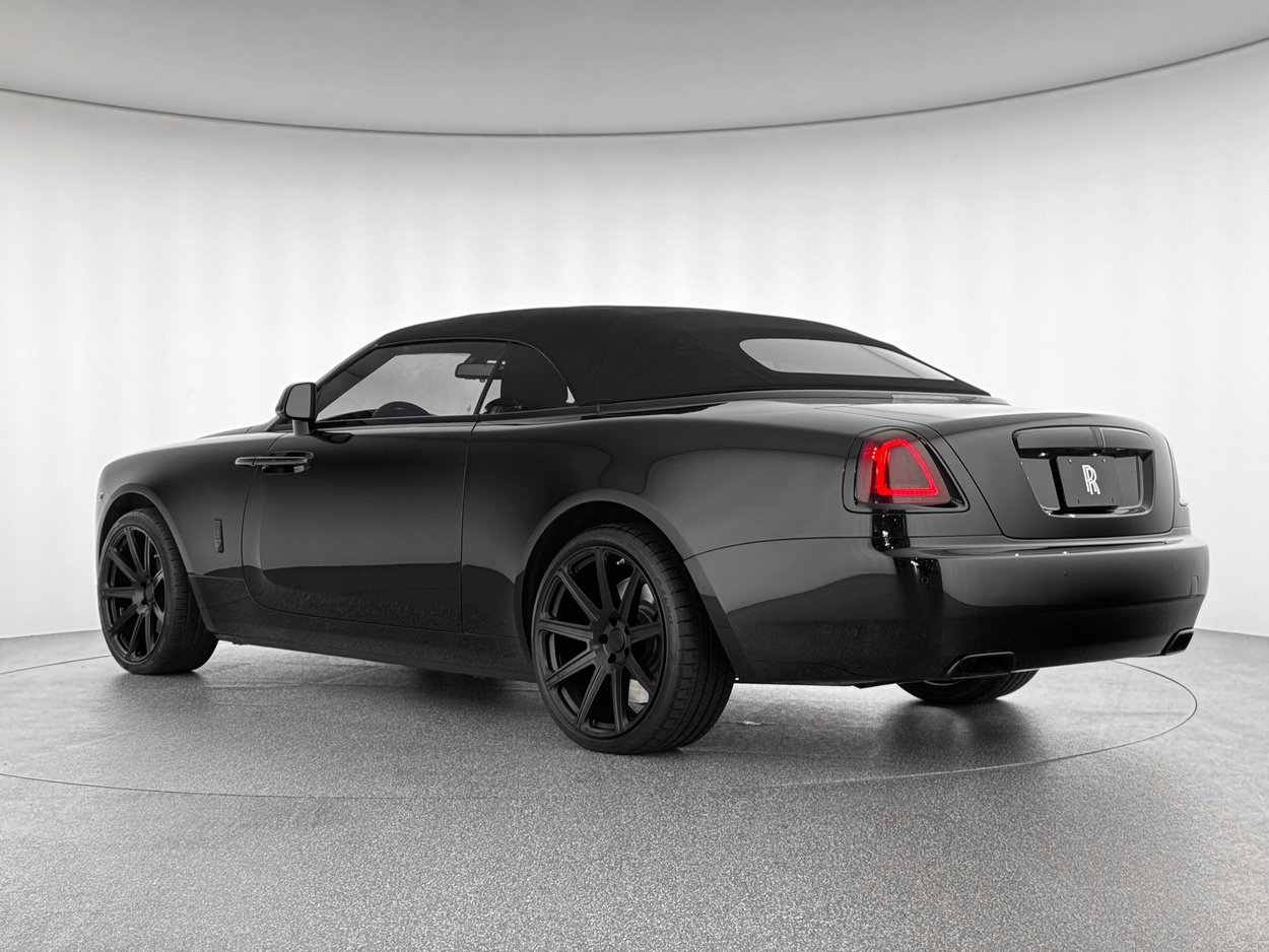 Used 2016 Rolls-Royce Dawn RWD image 2