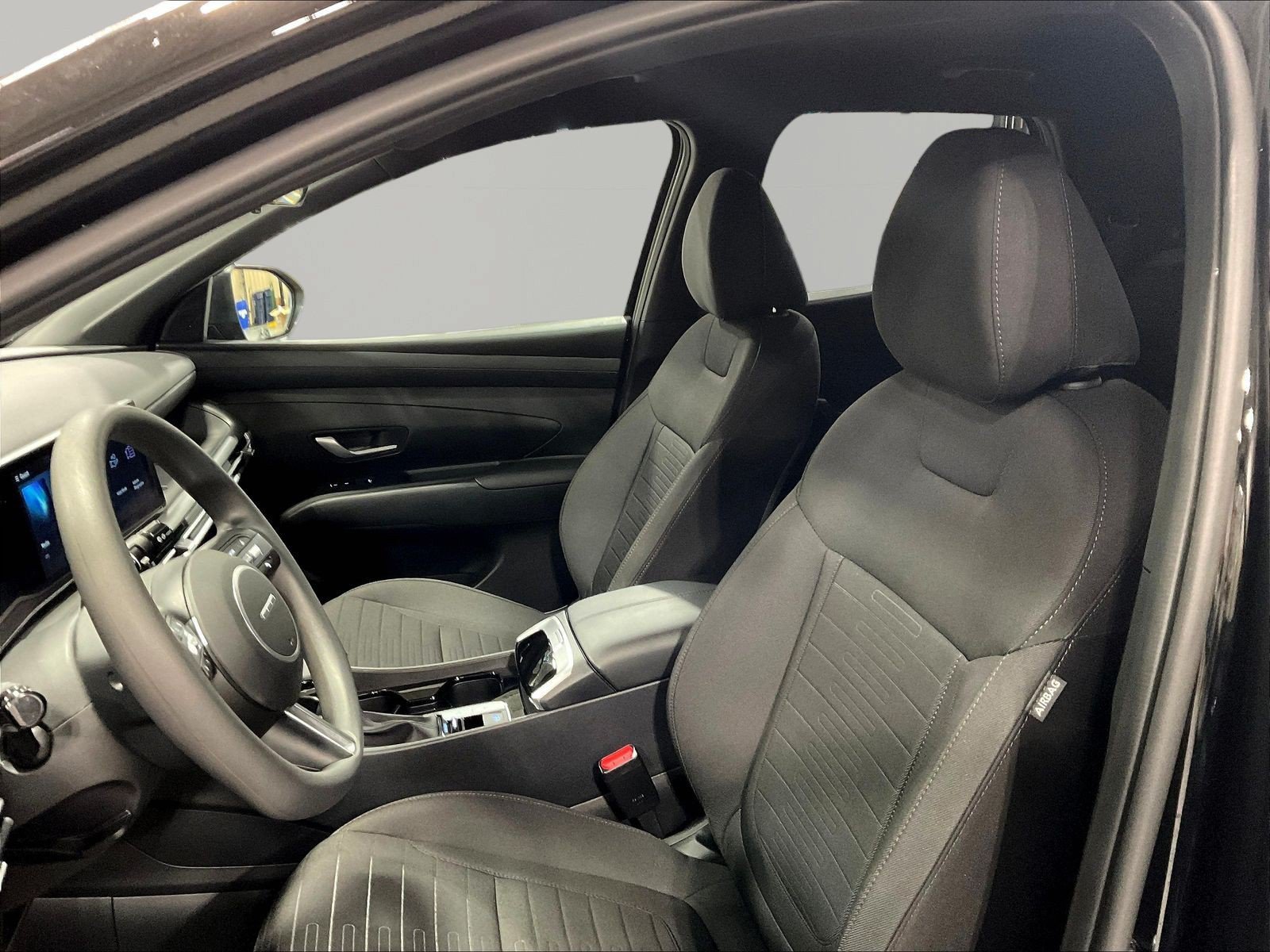 Certified 2026 Hyundai Santa Cruz SE AWD/4WD image 16