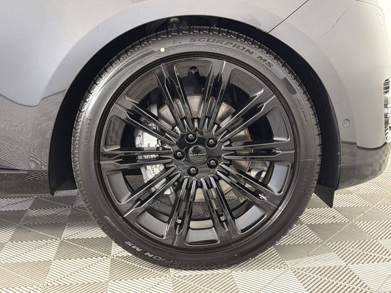 New 2026 Land Rover Range Rover Long Wheelbase SE image 35