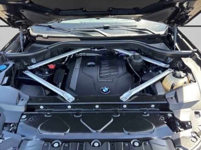 Used 2022 BMW X6 xDrive40i AWD/4WD image 57