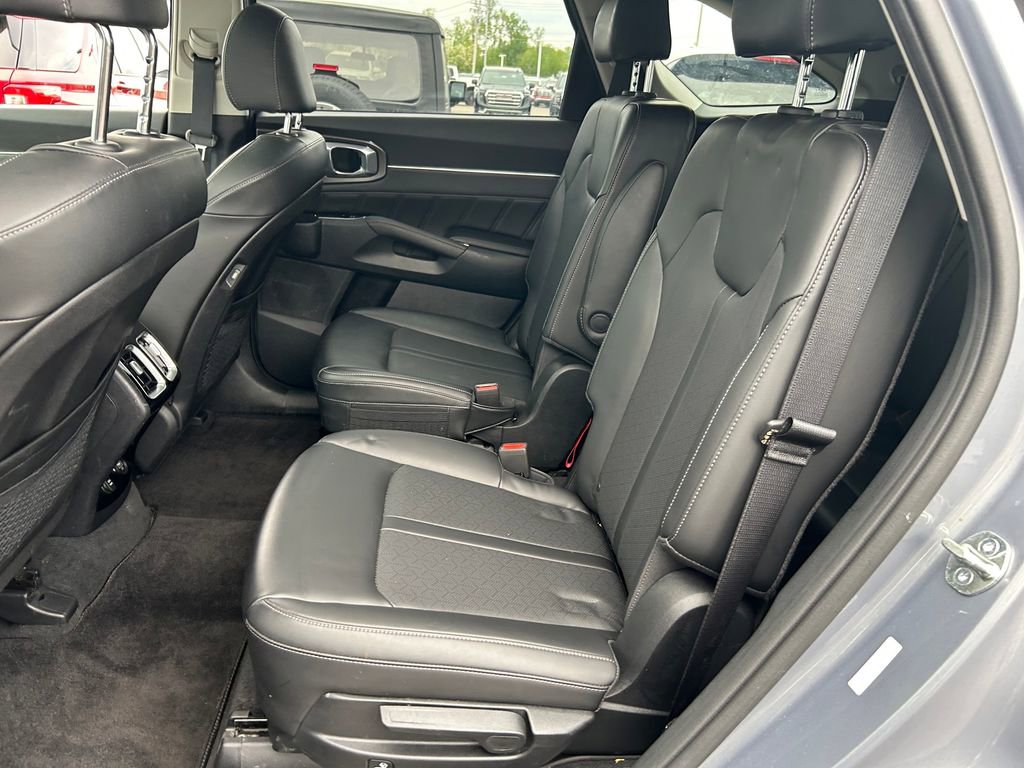 Used 2023 Kia Sorento SX AWD/4WD image 25
