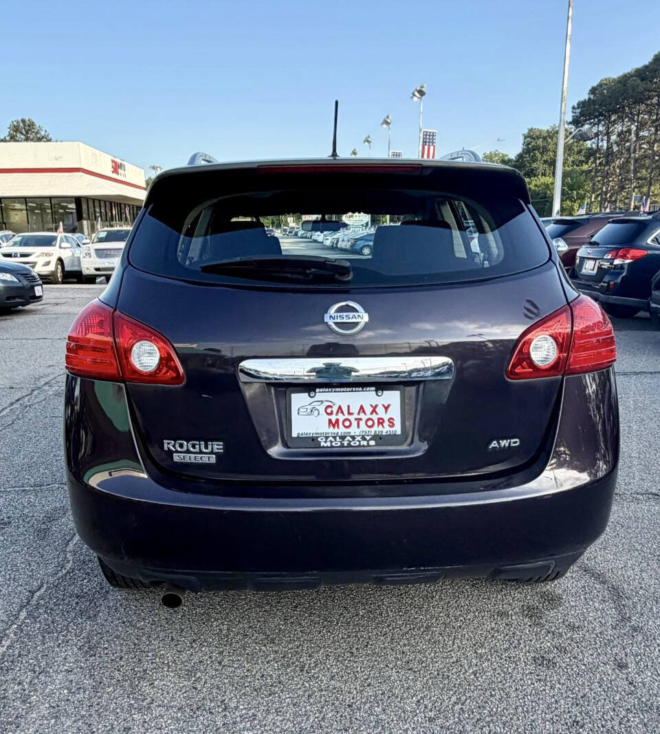 Used 2015 Nissan Rogue S w/ Convenience Package AWD/4WD image 5