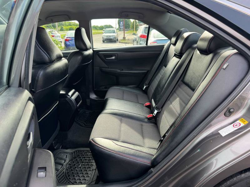 Used 2017 Toyota Camry SE FWD image 12