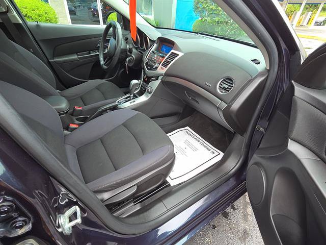 Used 2015 Chevrolet Cruze LT FWD image 10