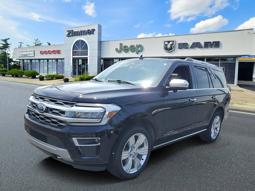 Used 2024 Ford Expedition Platinum AWD/4WD image 2
