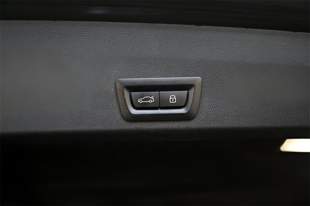 Used 2023 BMW XM image 41