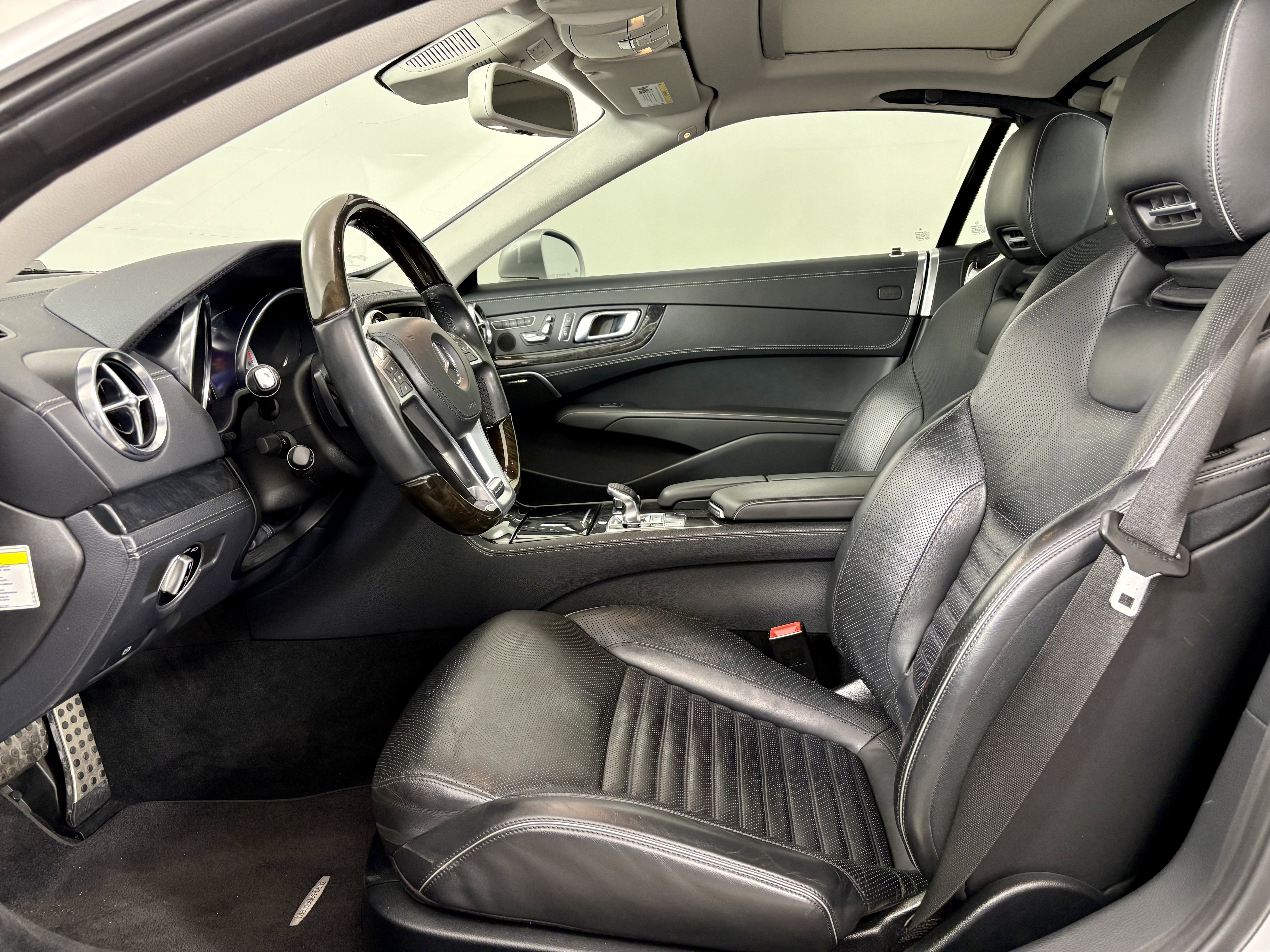 Used 2013 Mercedes-Benz SL 550 image 15