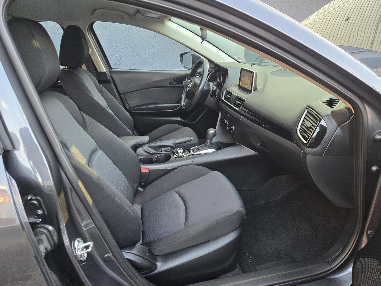 Used 2016 MAZDA MAZDA3 i Sport FWD image 12