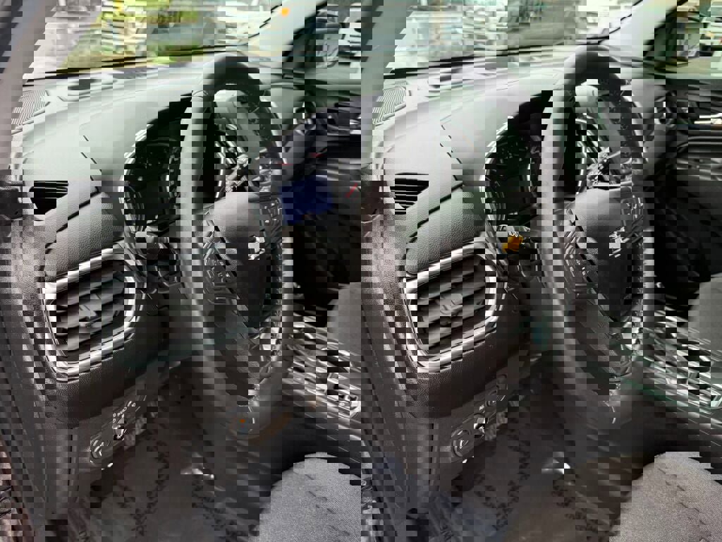 Used 2021 Chevrolet Equinox LT image 11