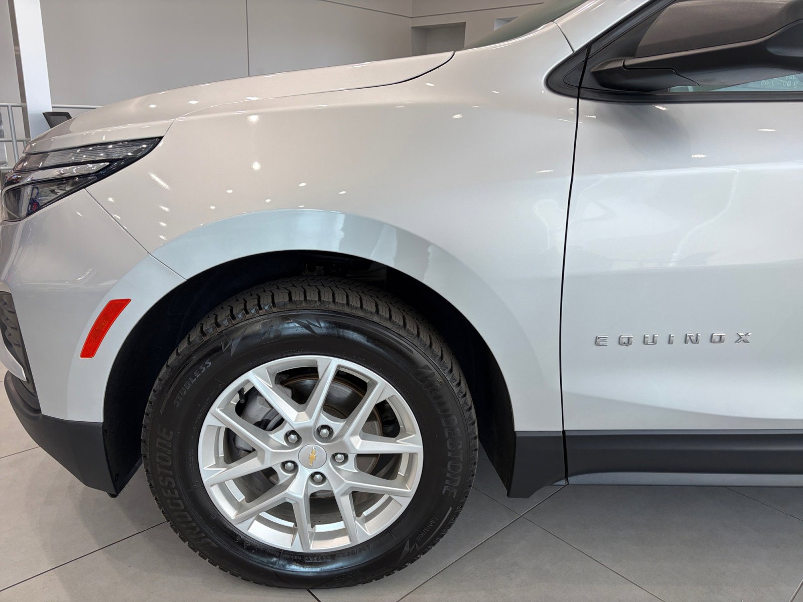 Used 2022 Chevrolet Equinox LS AWD/4WD image 10
