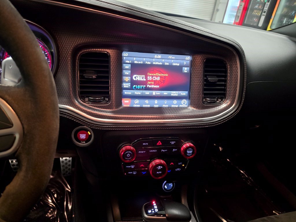 Used 2022 Dodge Charger SRT Hellcat w/ Harman/Kardon Audio Group RWD image 27