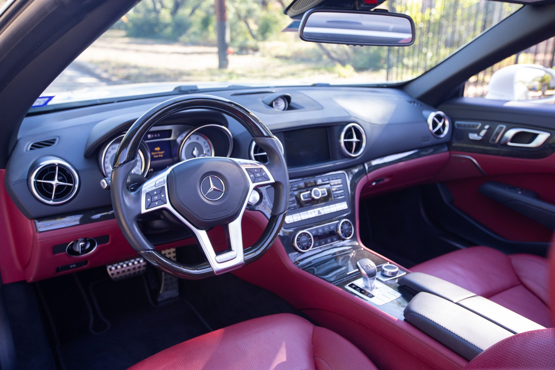 Used 2015 Mercedes-Benz SL 400 image 23