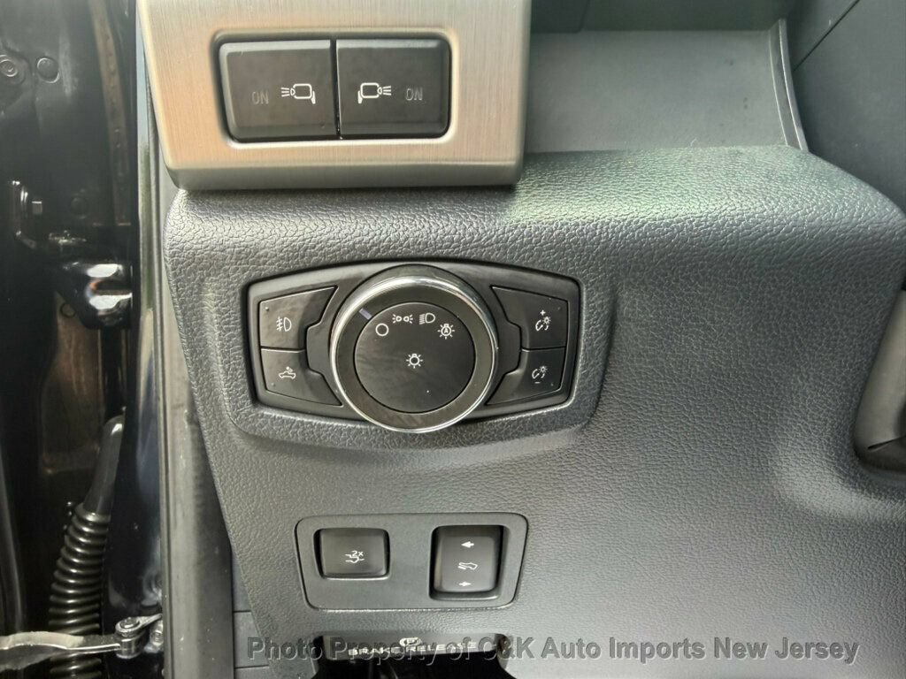 Used 2022 Ford F350 Platinum w/ FX4 Off-Road Package AWD/4WD image 23